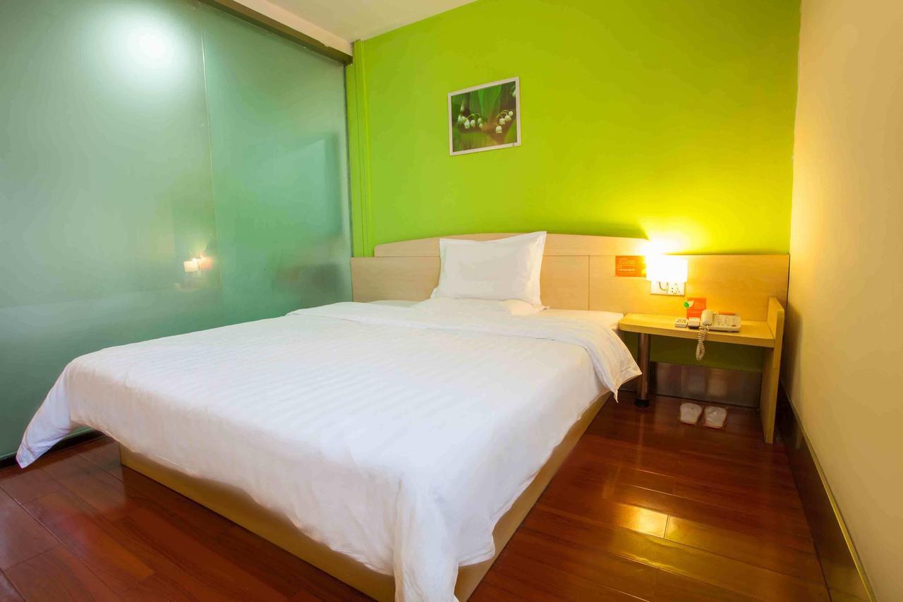 7Days Inn Zhongshan Li He Square Oda fotoğraf